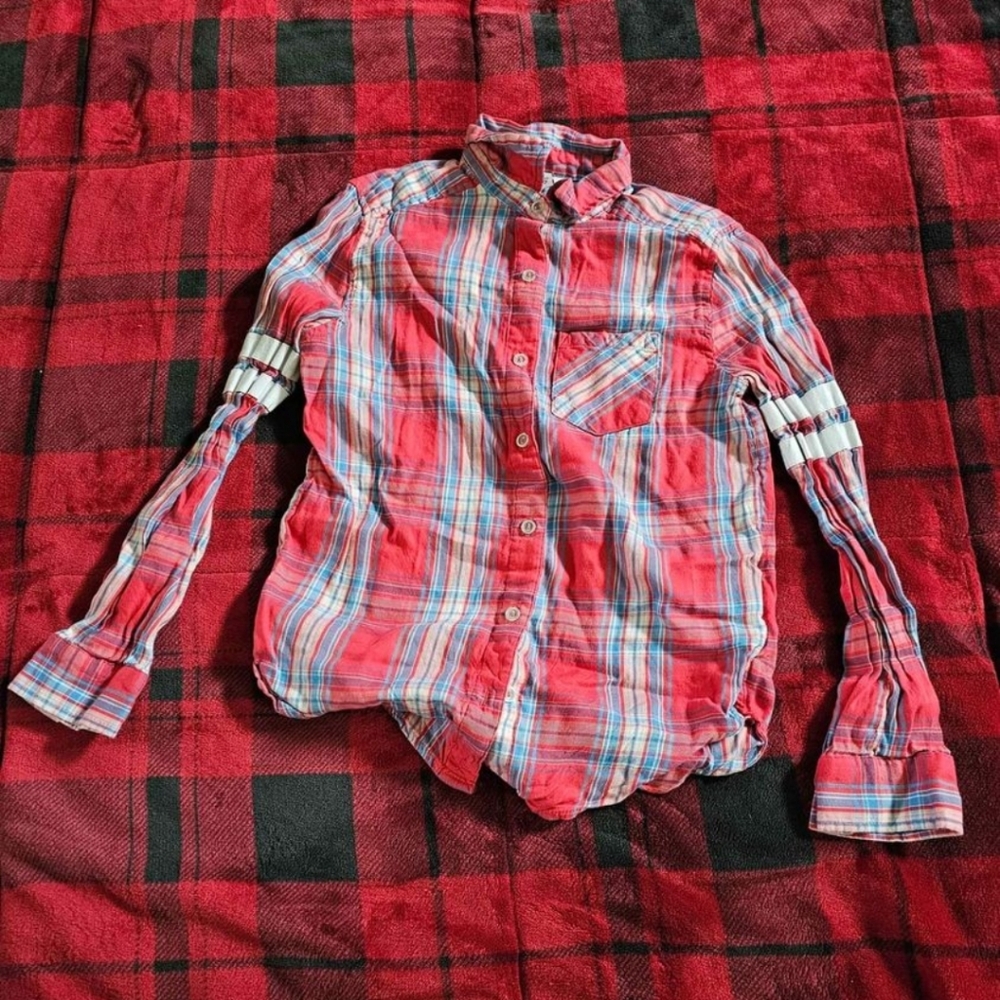 #823- girls long sleeve button up medium